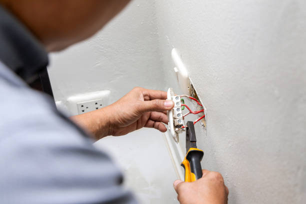 Best Affordable Emergency Electrician  in Hoer, OK
